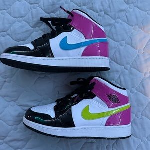 White black cyber pink Jordan 1 mid GRADE SCHOOL